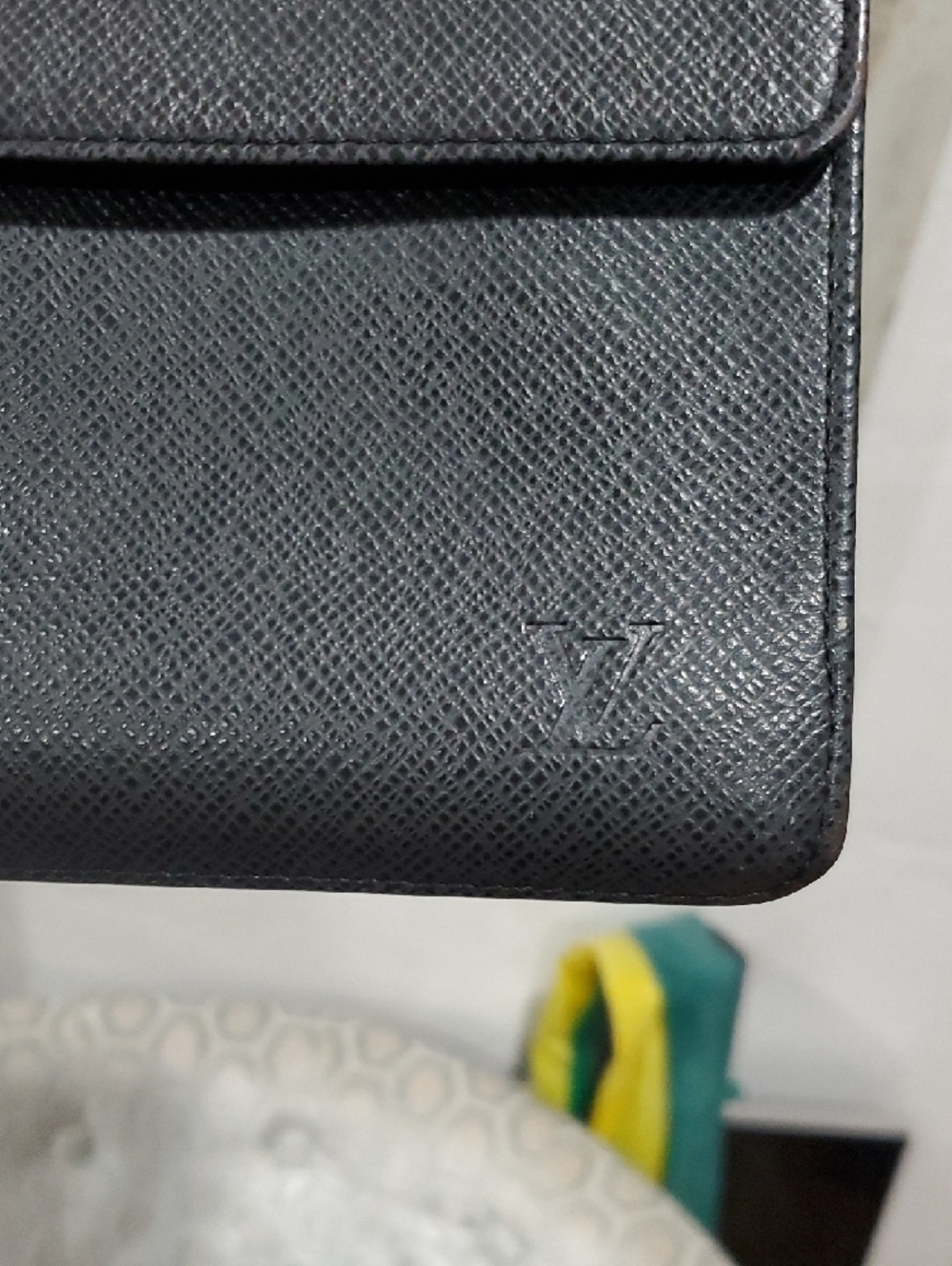Louis Vuitton Taiga Leather Selenga Clutch with Silver-Tone Lock - Picture 3 of 17